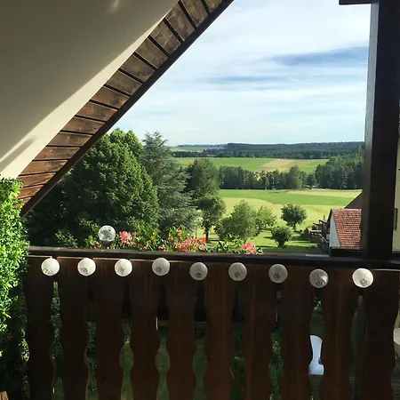 Modernes Mit Herrlichem Blick Ins Gruene